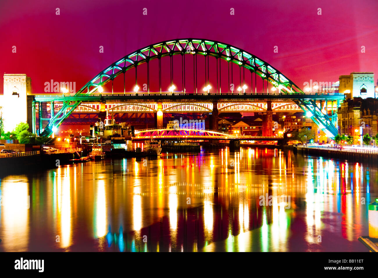 Una lunga esposizione colpo di Newcastle Tyne Bridge Foto Stock