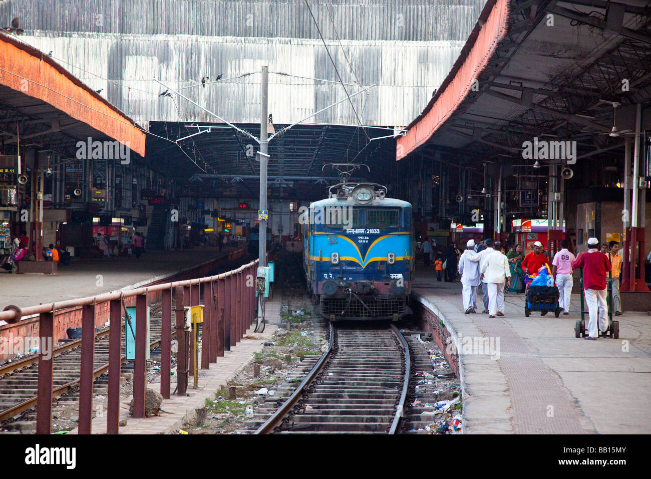 La Stazione Ferroviaria Centrale di Mumbai in India Mumbai Foto Stock