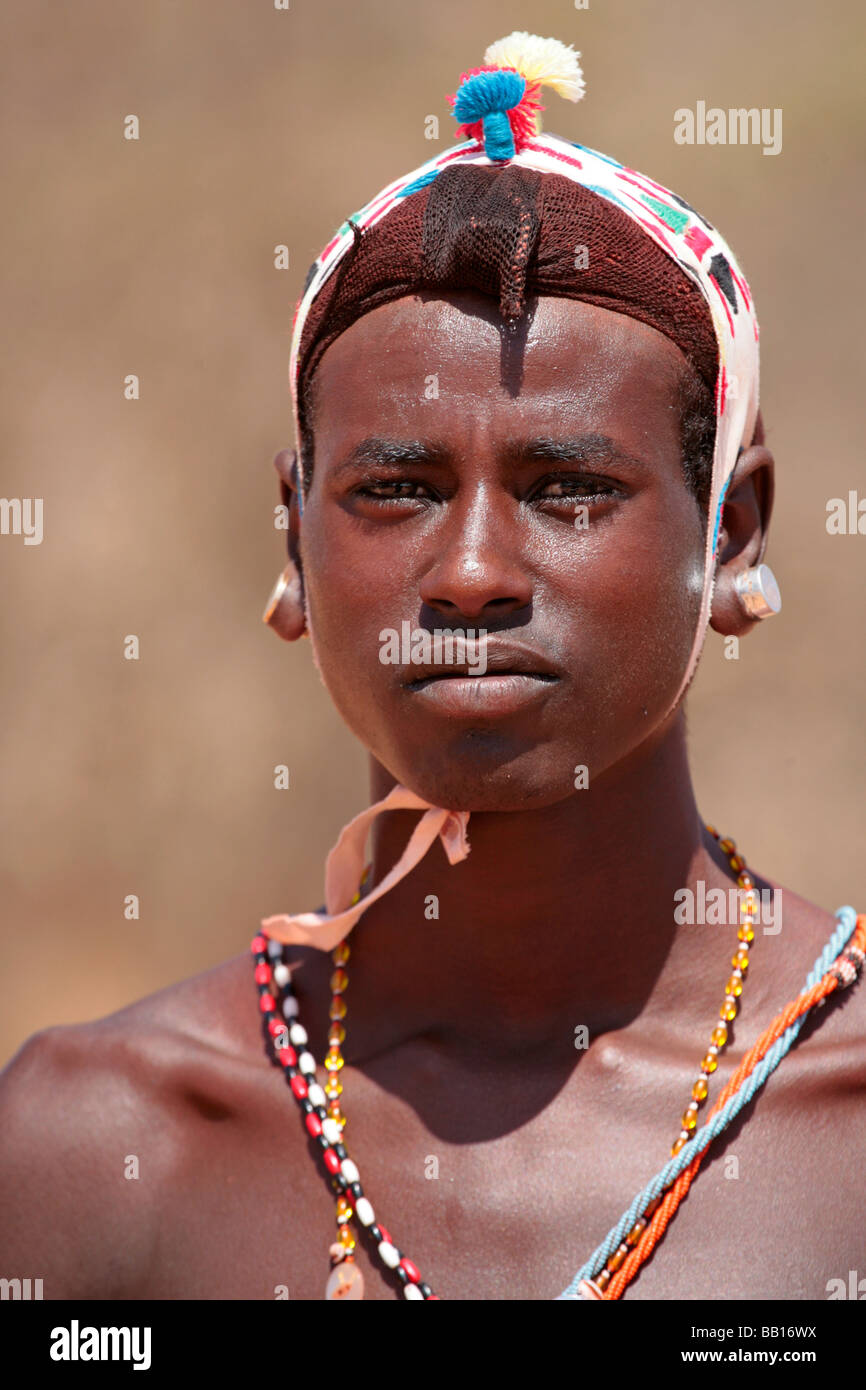 Samburu Moran o guerriero nel deserto del nord del Kenya Foto Stock