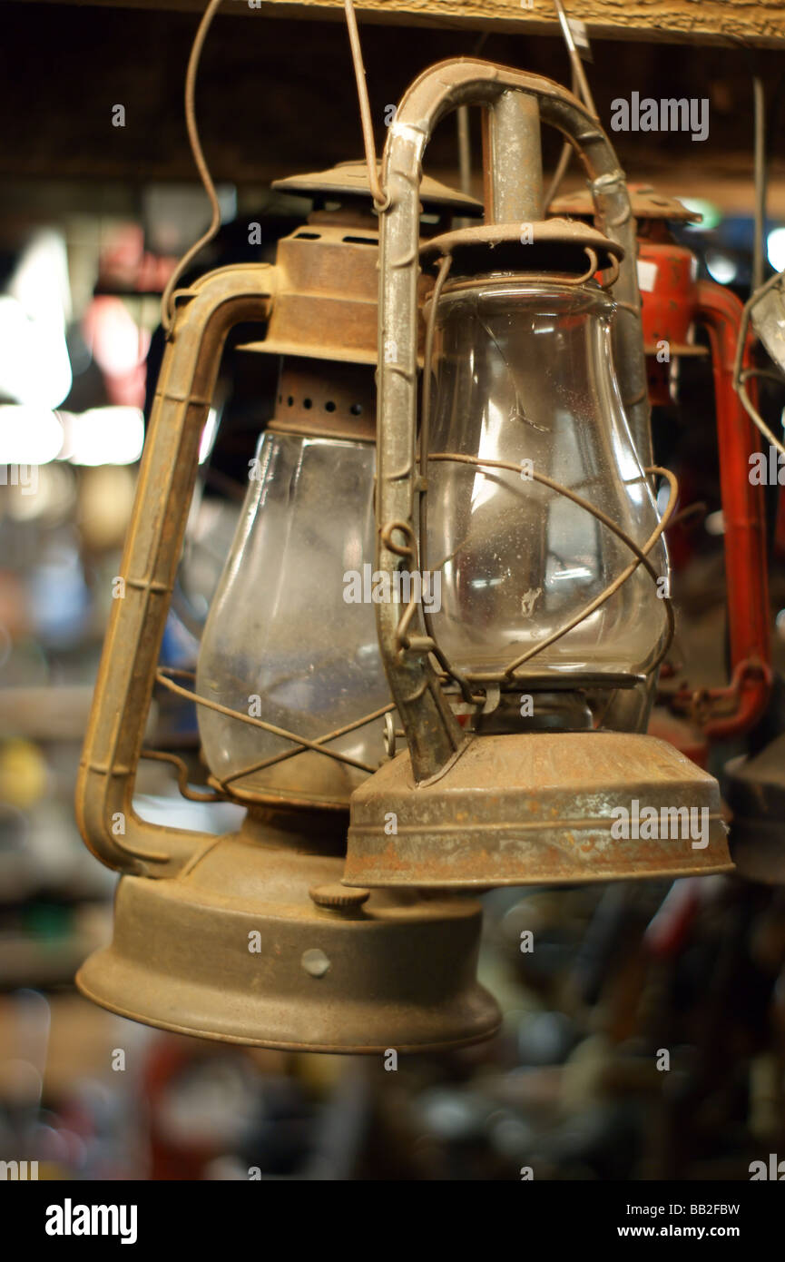 Antiche lanterne di kerosene Foto Stock