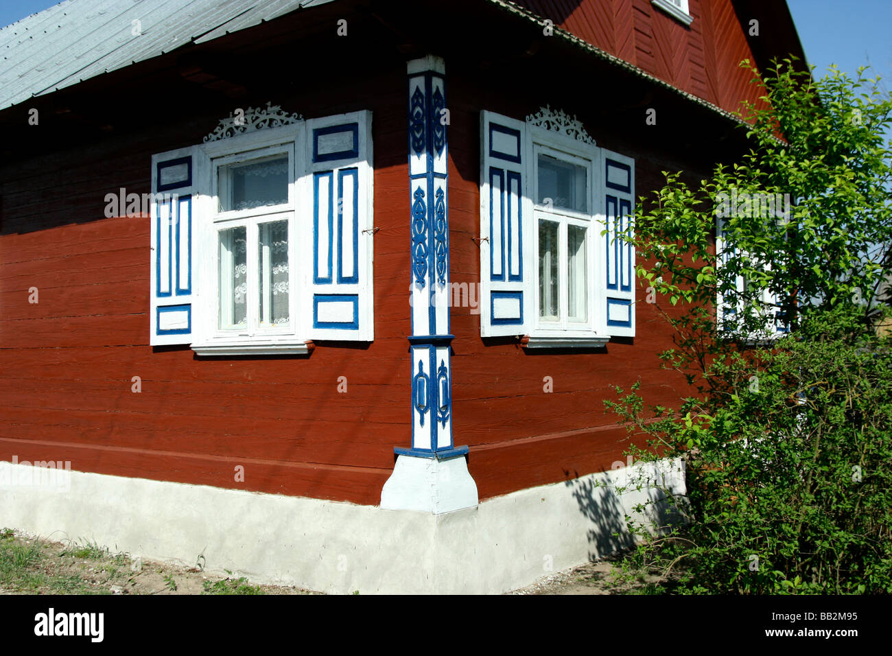 Tradizionale casa di legno nel villaggio Soce, Polonia Foto Stock