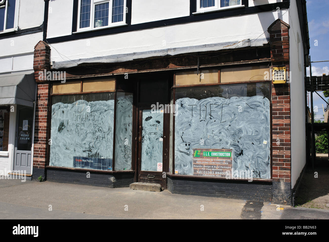 Un negozio di vuoto Banstead Surrey UK Foto Stock