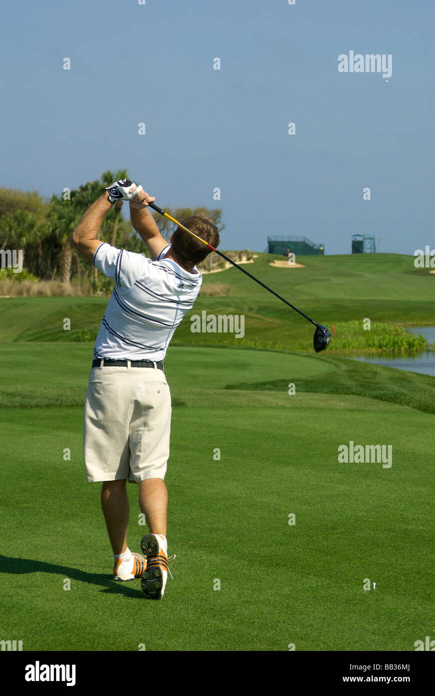 Stati Uniti d'America, Florida, Flagler, Palm Coast, l'oceano di corso presso Ginn Hammock Beach Resort Foto Stock