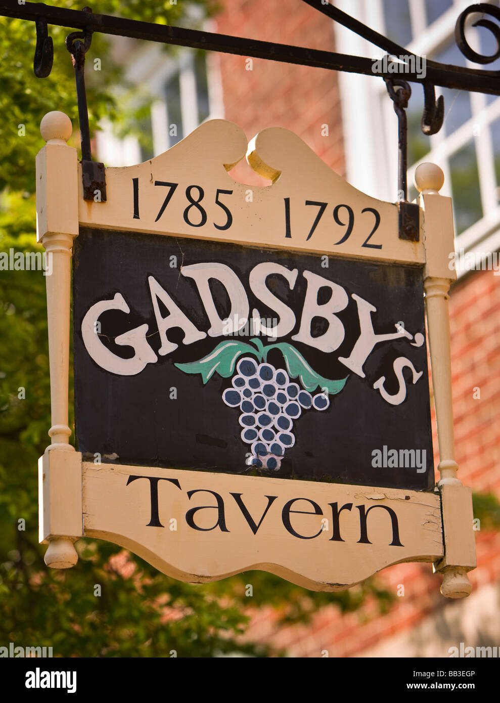 Di Alexandria in Virginia, Stati Uniti d'America Gadsby's Tavern segno sul Nord Royal Street nella città vecchia Foto Stock