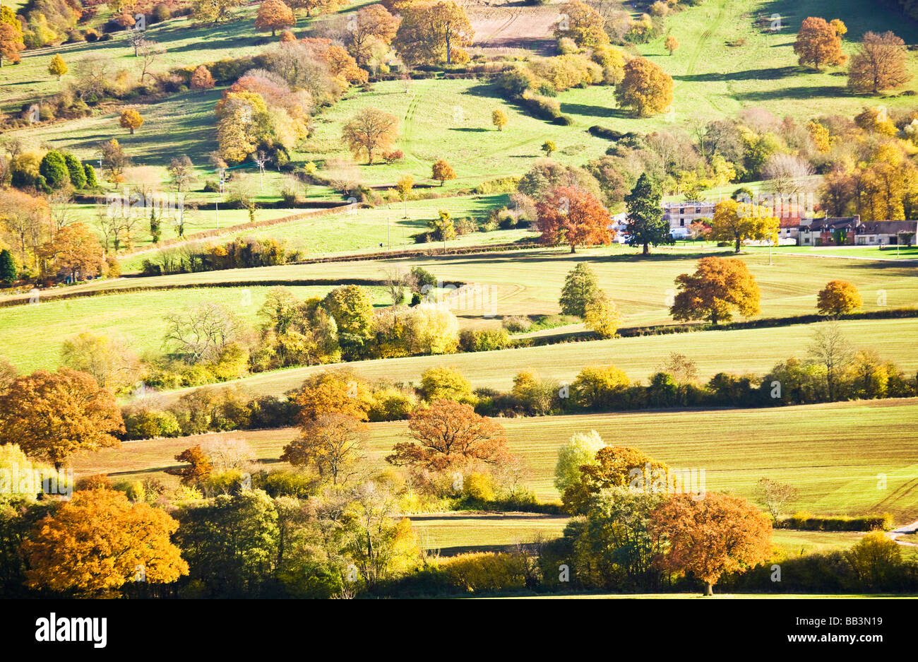 Autunno vista su tutta la campagna di Cotswold nel Gloucestershire England Regno Unito Foto Stock