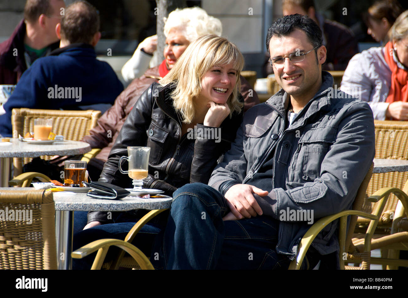 L'Europa, Belgio, Fiandre, provincia di Anversa, Anversa, cafe sulla Groenplaats o quadrato verde Foto Stock