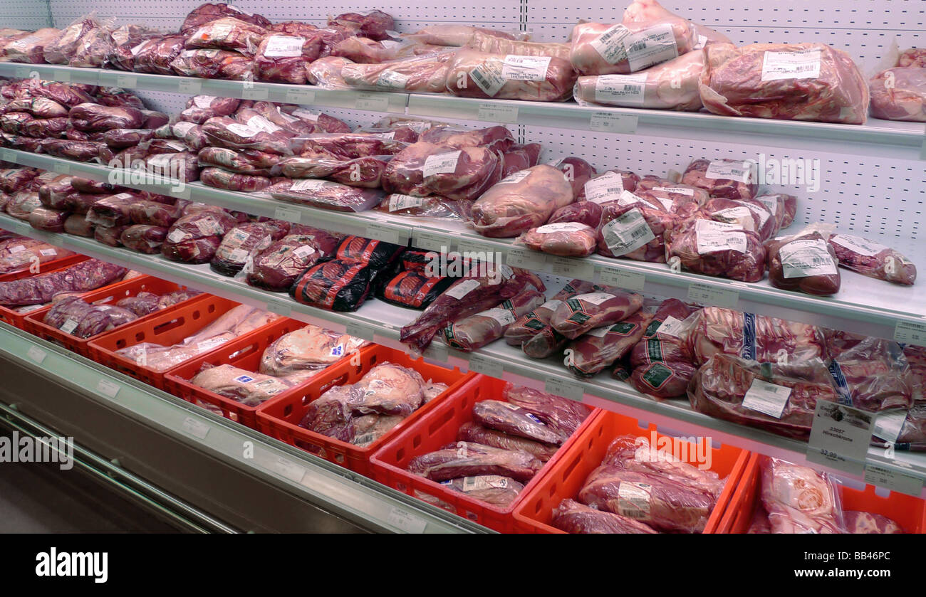 Barra di carne in un supermercato Foto Stock