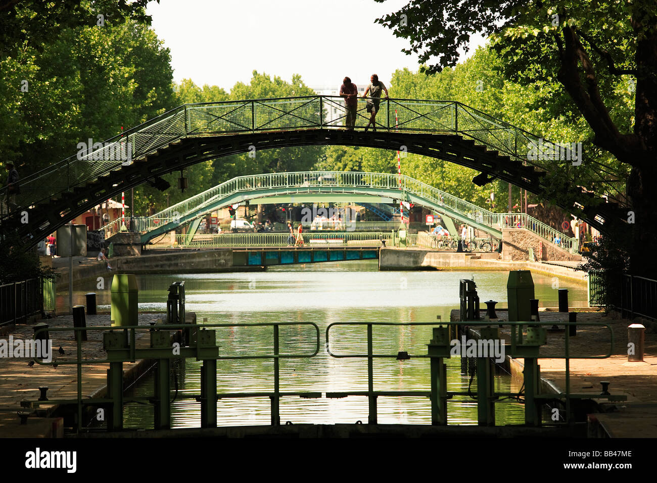 CANAL SAINT MARTIN PARIGI FRANCIA Foto Stock