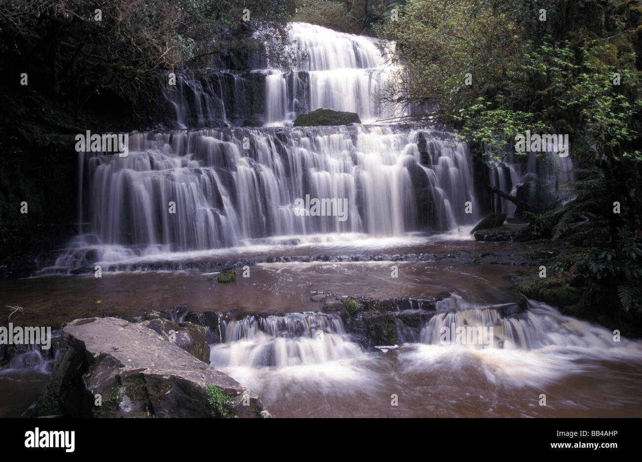 Purakaunui Falls cascate Catlins Isola del Sud della Nuova Zelanda Polinesia Oceania Foto Stock