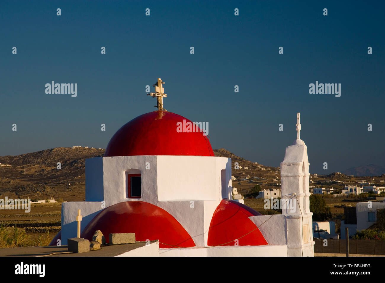 La Grecia e l'isola greca di Mykonos e una delle numerose cappelle sparsi in tutta l'intera isola Foto Stock