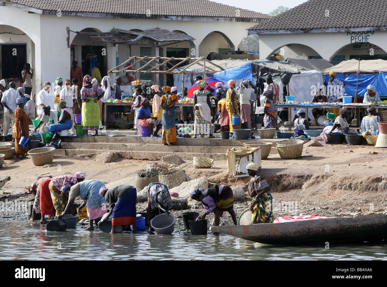 Senegal: Mercato ittico nel porto di Ziguinchor Foto Stock