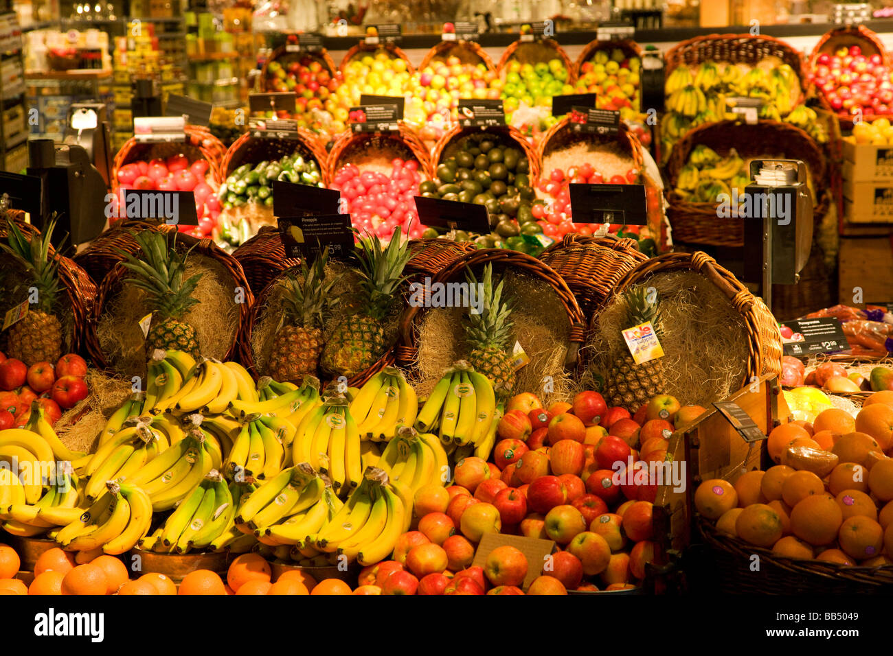 Il negozio di alimentari tariffa urbana nella città che ospiterà le Olimpiadi Invernali 2010 Vancouver British Columbia Canada Foto Stock