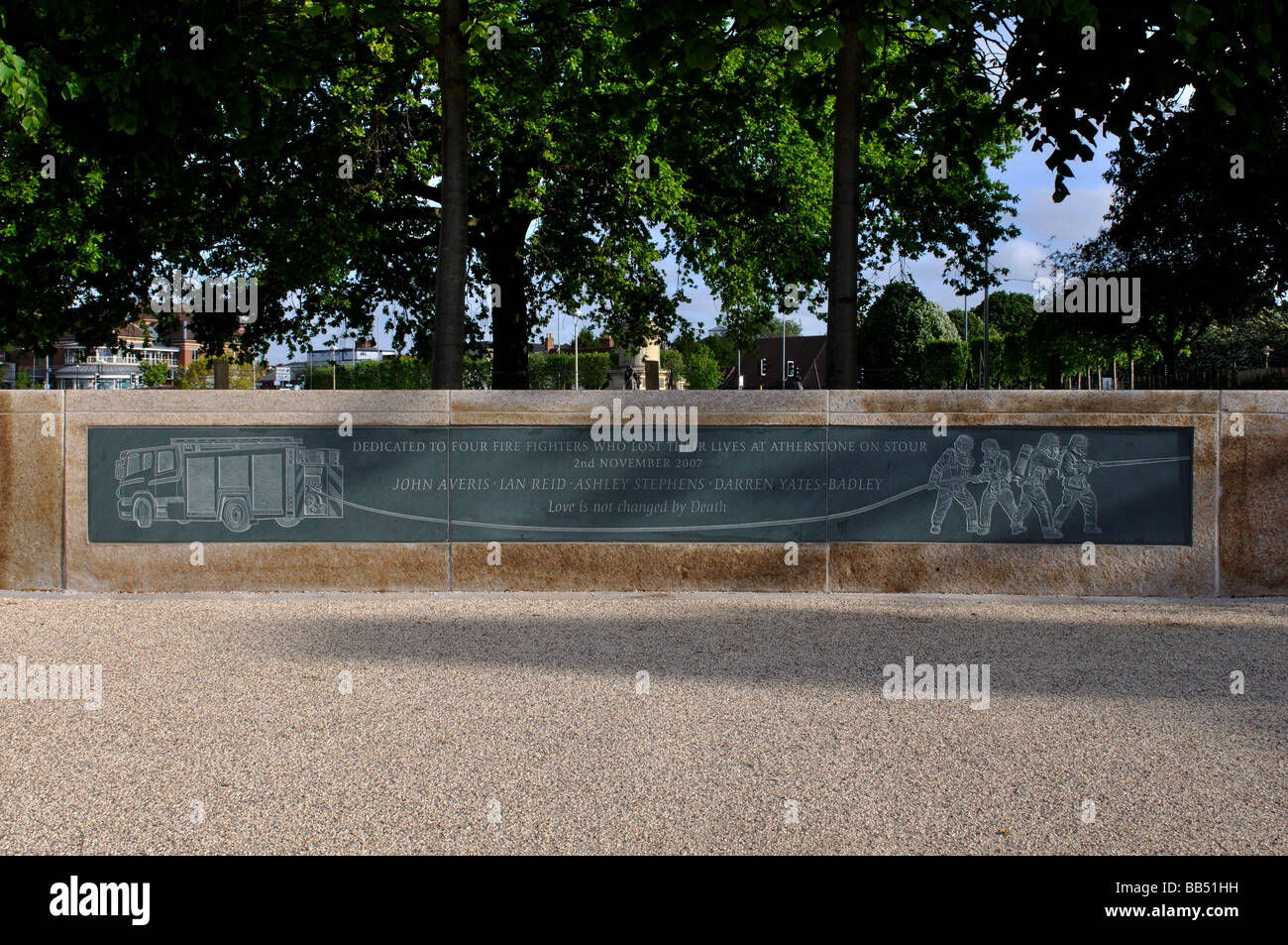 I Vigili del fuoco Memorial, Stratford-upon-Avon, Warwickshire, Inghilterra, Regno Unito Foto Stock