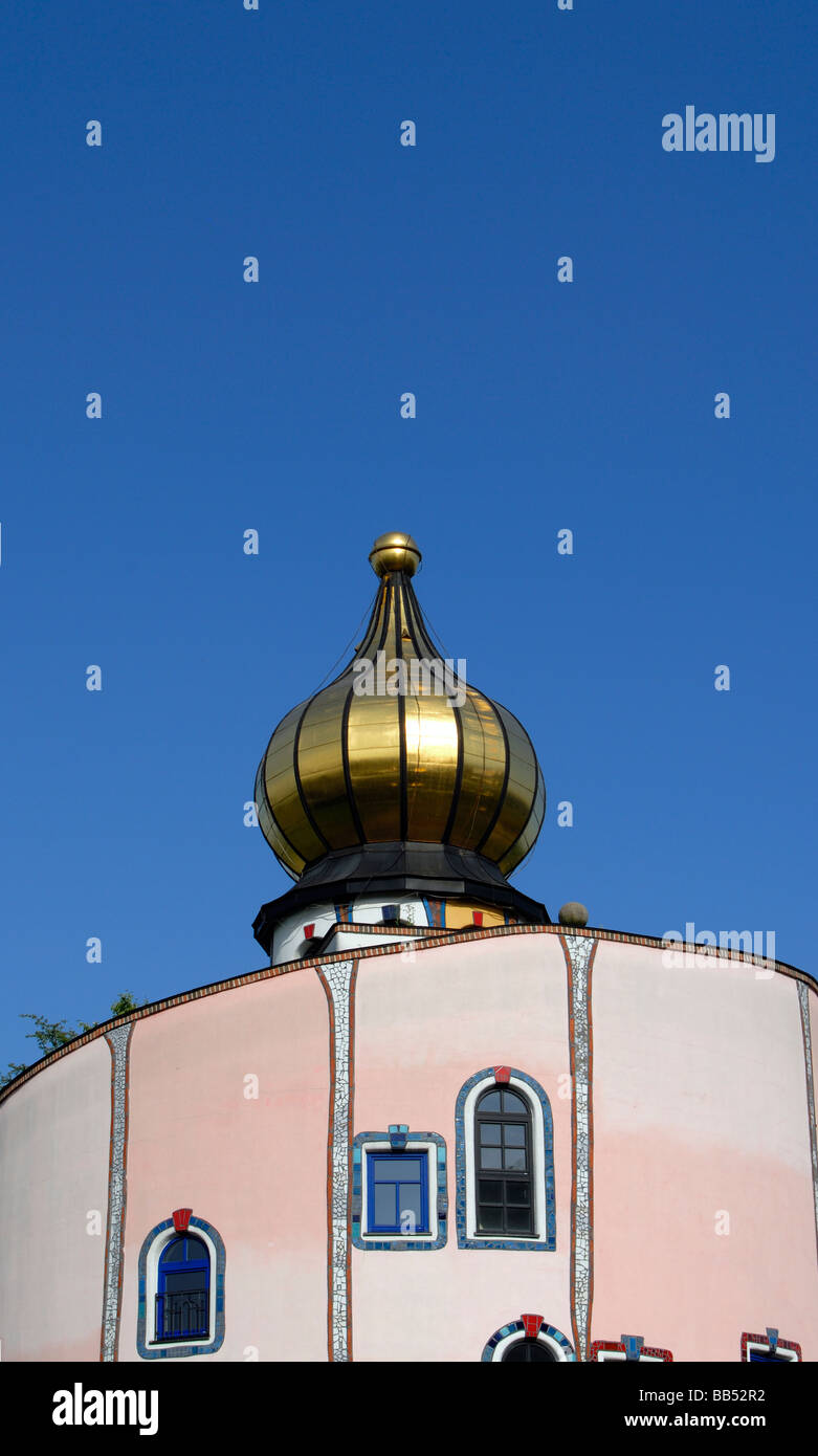 Cupola dorata marchio artistica dell'architetto Friedensreich Hundertwasser Rogner Spa Termale e Hotel di Bad Blumau Austria Foto Stock