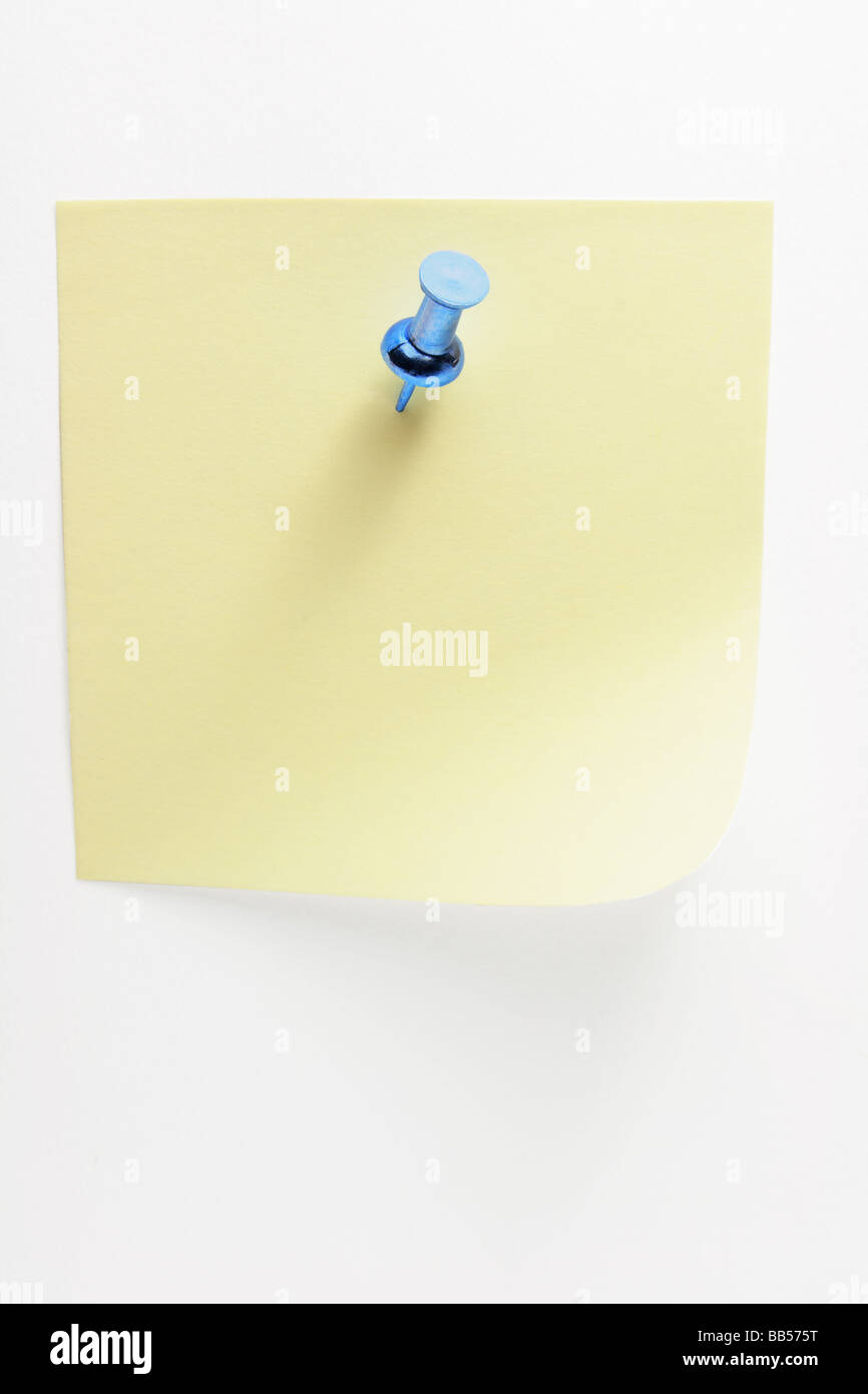 Post-it carta con la puntina Foto Stock