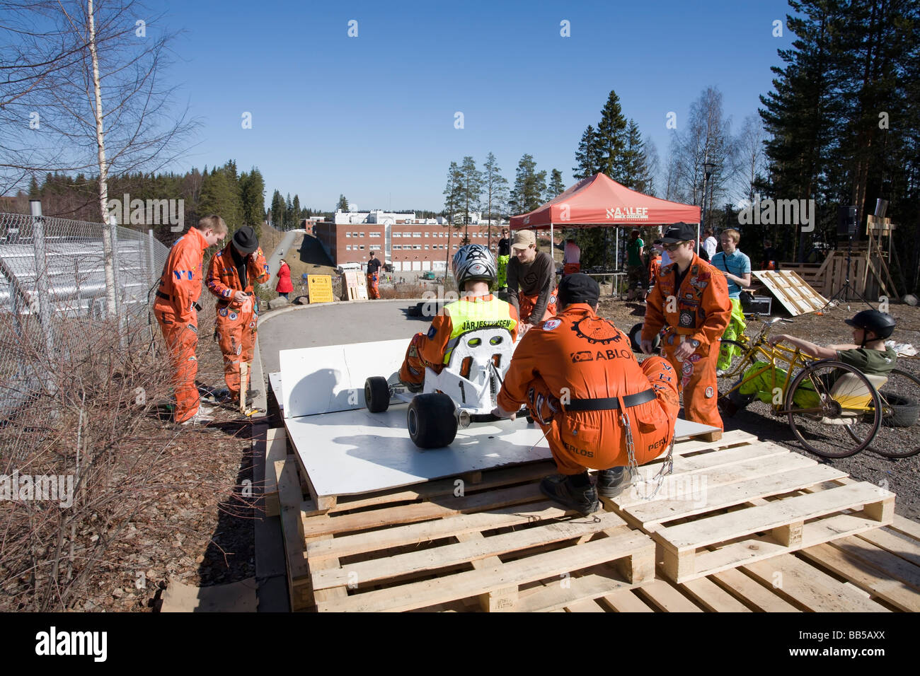 Gli studenti finlandesi soapbox car gara a Lappeenranta FINLANDIA Foto Stock