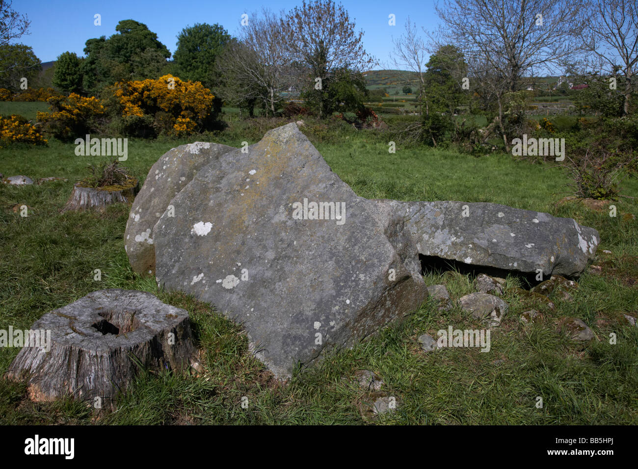 Clonlum cairn monumento megalitico sud della contea di Armagh nell'Irlanda del Nord Regno Unito Foto Stock