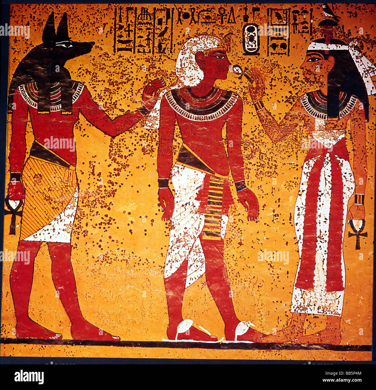 Tutankhamun, re d'Egitto, 1333 - 1323 a.C., Dinastia 18th, intera lunghezza, con Dio Anubis e Dea Hathor, pittura murale, camera di sepoltura, Valle dei Re, Foto Stock