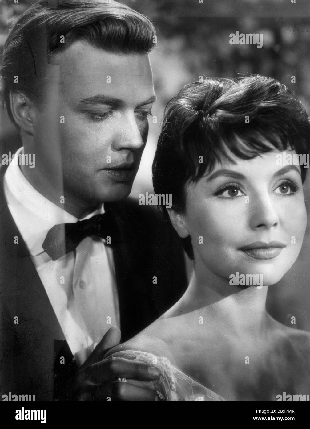 Film, "Ich war ein häßliches Mädchen', DEU 1955, direttore: Wolfgang Liebeneiner, scena con: Karlheinz Böhm, Sonja Ziemann, a terze parti Permissions-Neccessary Foto Stock