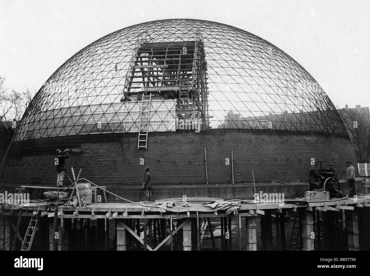 Astronomia, planetario, planetario Zeiss, Jena, vista esterna, lavori di costruzione, 1925/1926, Foto Stock