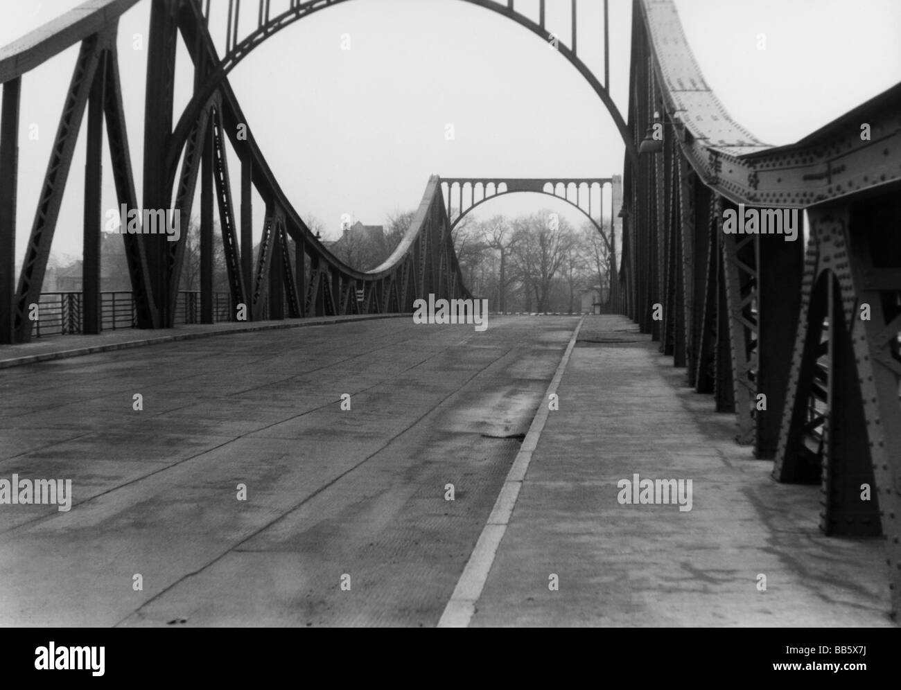 Geografia / viaggio, Germania, Berlino, ponte Glienicke, valico di frontiera, vista, 1960s, , Foto Stock
