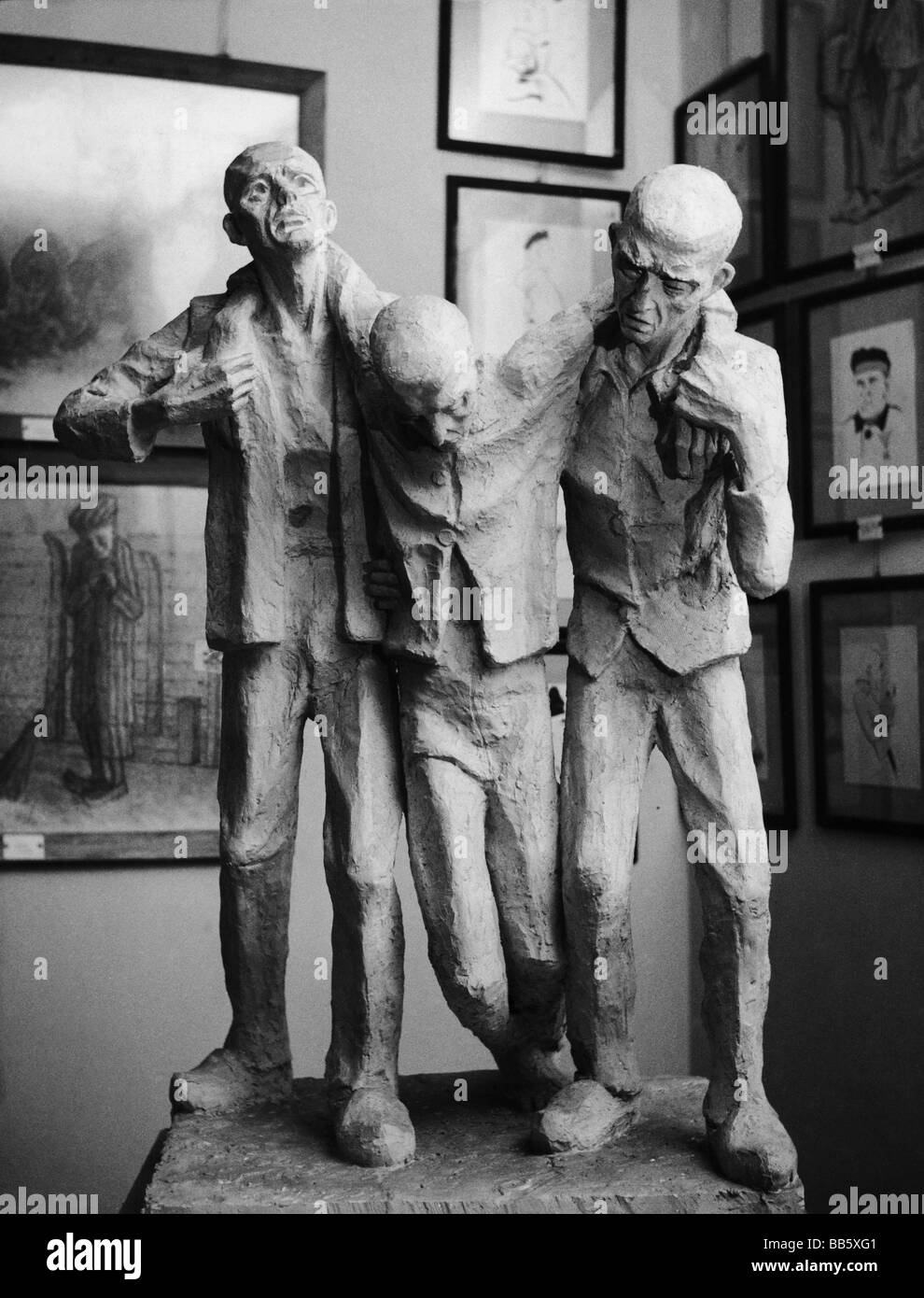 Geografia / viaggio, Polonia, Oswiecim, Memoriale del campo Di Concentramento di Auschwitz, prigionieri, scultura di un ex prigioniero, 1963, Foto Stock