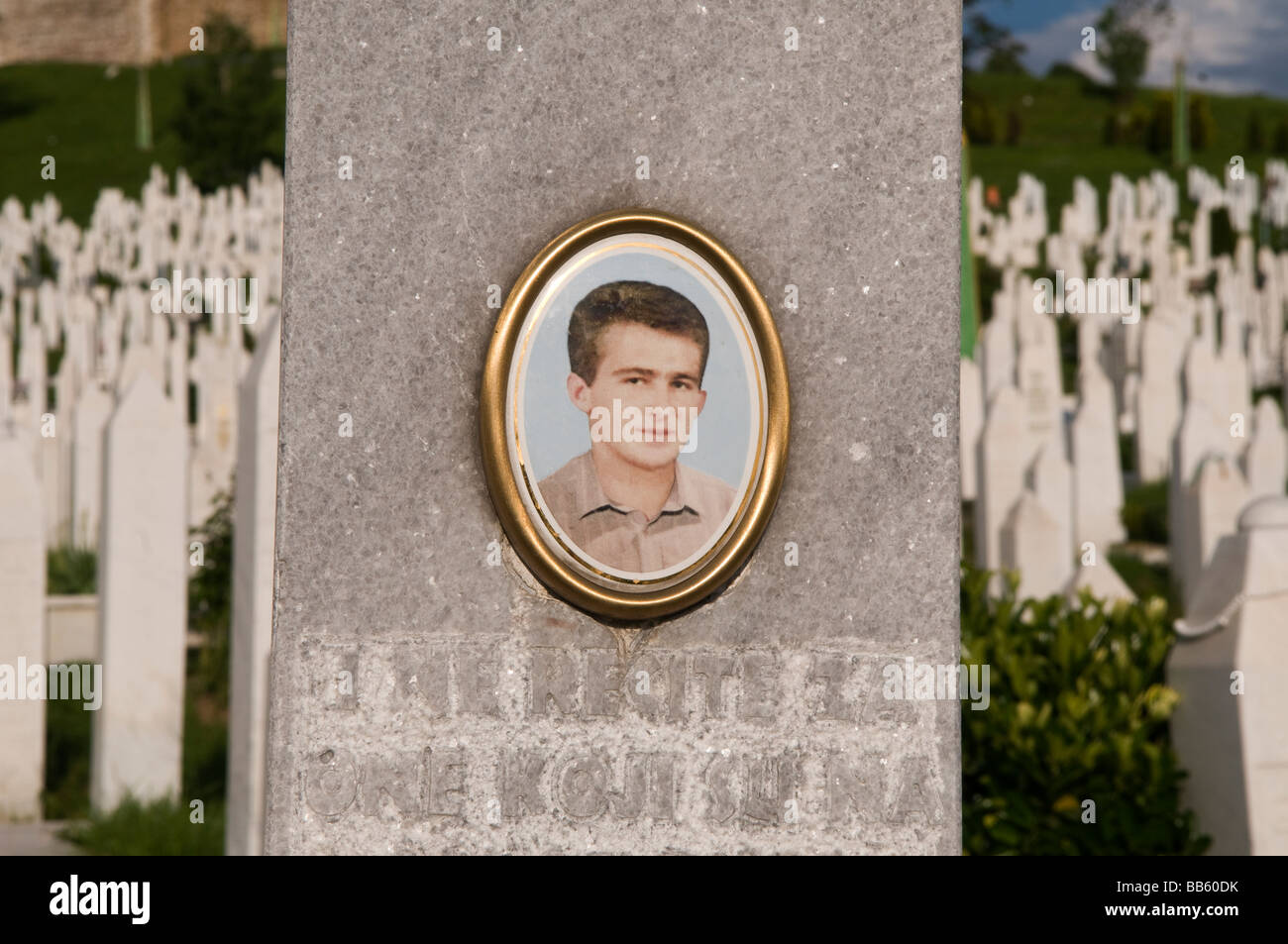 I martiri " Memorial Cemetery Kovaci per le vittime della guerra si trova a Stari Gradi distretto, a Sarajevo capitale della Bosnia ed Erzegovina Foto Stock
