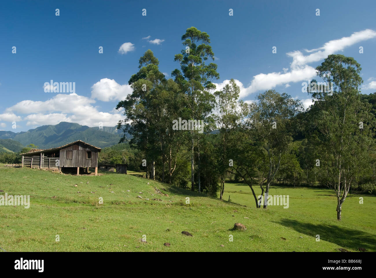 Un paesaggio di Lauro muller nello Stato di Santa Catarina in Brasile. Questo posto si trova a 188 km da Florianopolis. Foto Stock