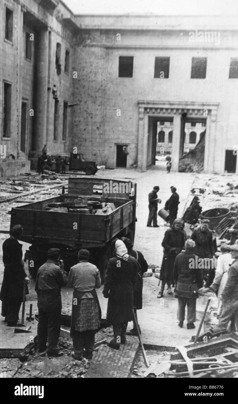Eventi, epoca del dopoguerra, ricostruzione, demolizione del cancelliere, lavoratori in eraway, Berlino, 26.10.1948, Foto Stock