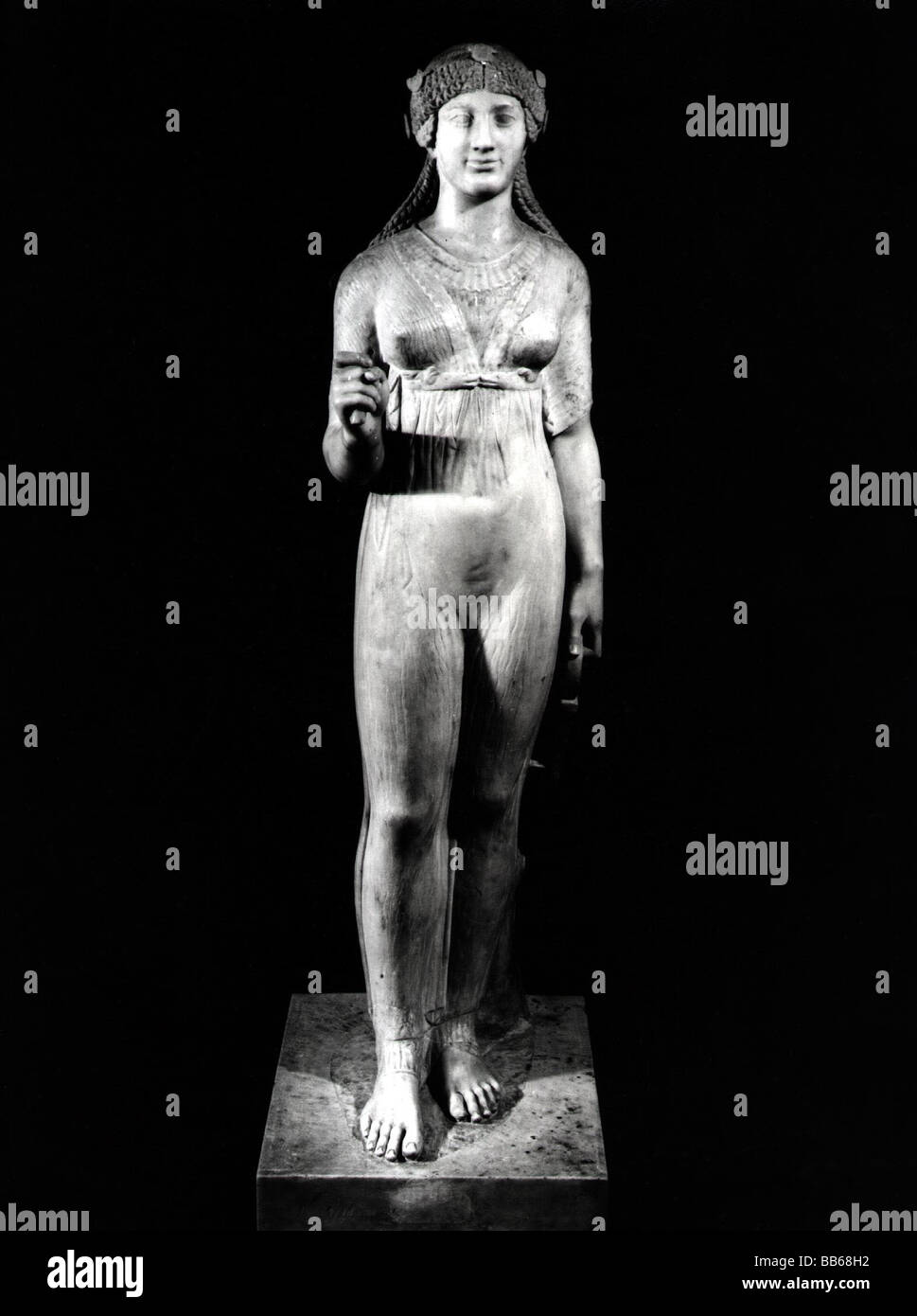 Iside, dea egiziana, dea madre, dea protettiva, intera lunghezza, statua in marmo di un tempio di Pompei, Museo Nazionale, Napoli, Foto Stock