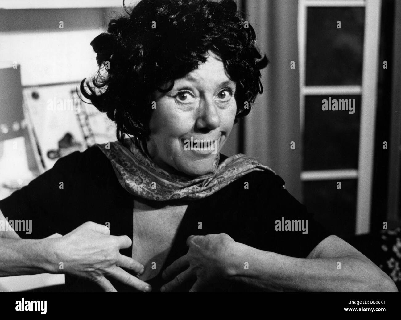 Herking, Ursula 28.1.1912 - 17.11.1974, attrice tedesca, mezza lunghezza, Foto Stock