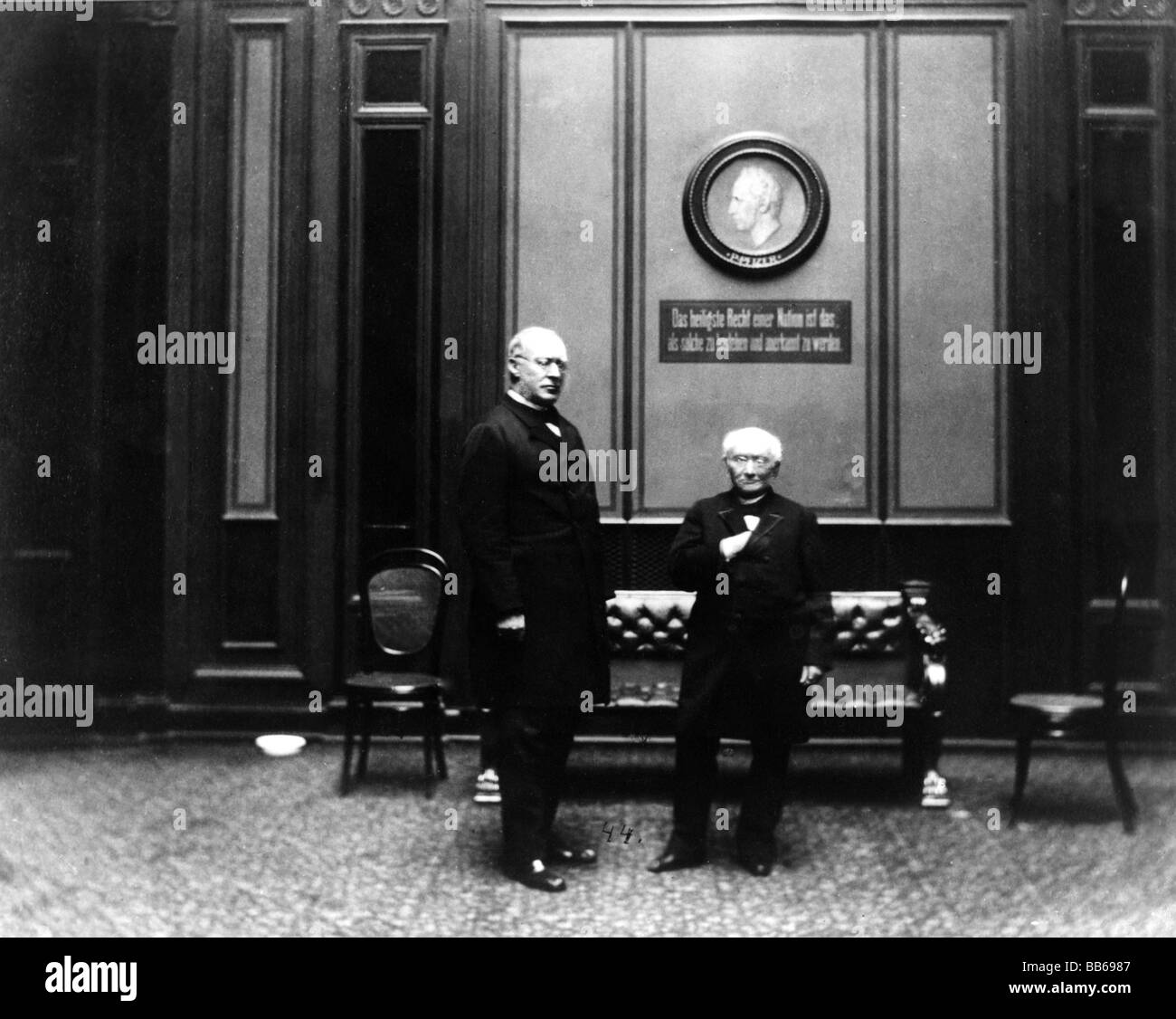 Franckenstein, Georg Arbogast, Barone of, 2.7.1825 - 22.1.1890, politico tedesco, con il Dr. Windthorst al vecchio Reichstag, Berlino, Germania, Foto Stock