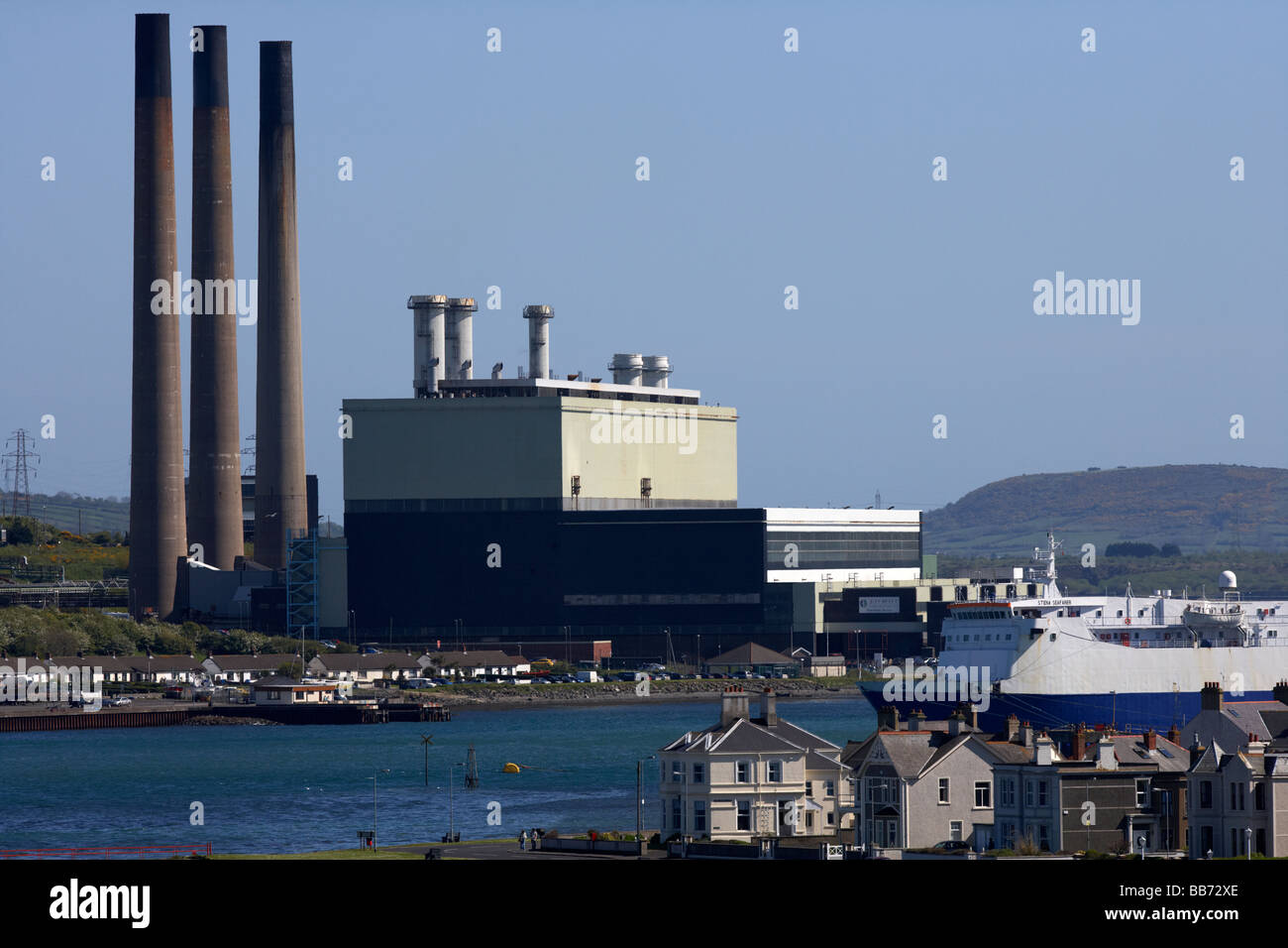Ballylumford centrale elettrica a gas Larne Harbour County Antrim Irlanda del Nord Regno Unito Foto Stock