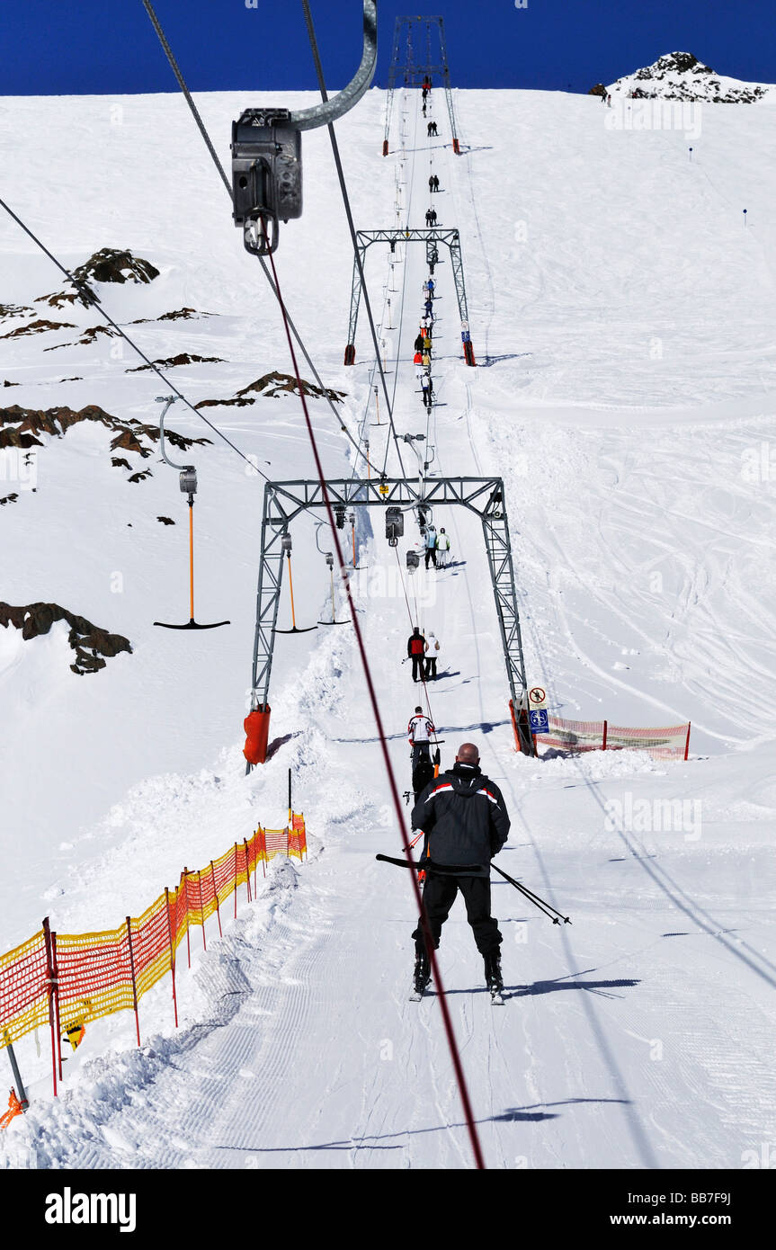 Ski Run e t-bar ascensore, montagna Jochdohle, 3150m, il ghiacciaio dello Stubai in Tirolo, Austria, Europa Foto Stock