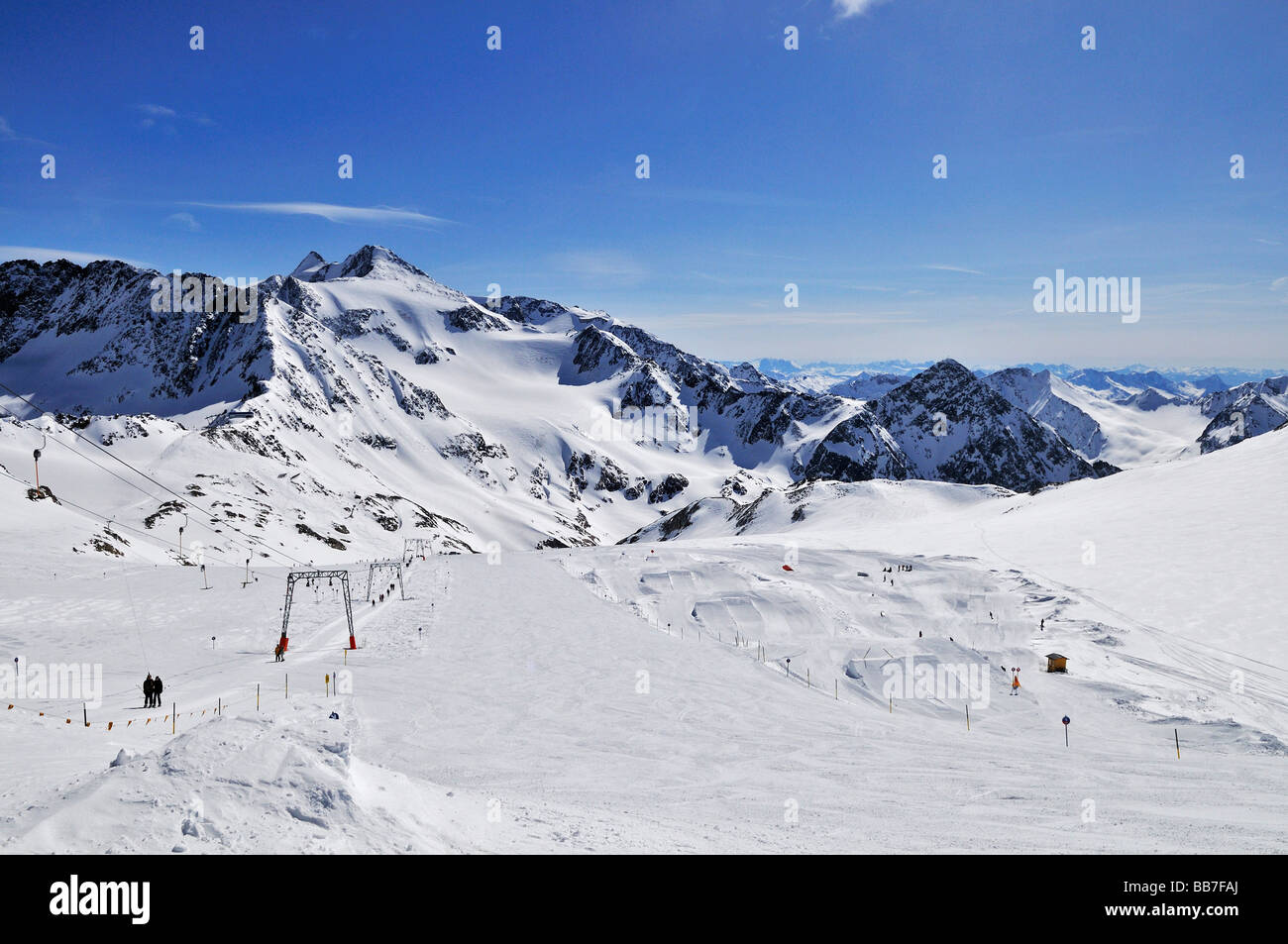Il Ghiacciaio dello Stubai, vista dalla montagna Jochdohle a sud-ovest di Italia, Tirolo, Austria, Europa Foto Stock