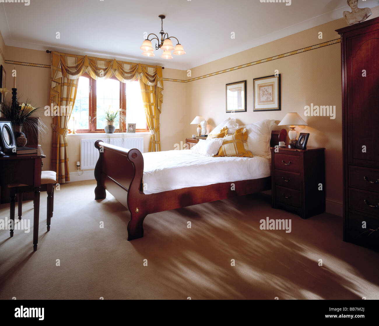 Un bellissimo inglese tradizionale con camera da letto Foto Stock