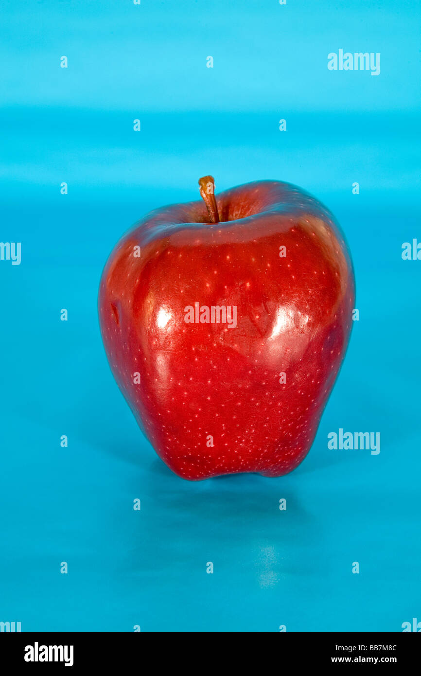 Un succo di frutta mela Red Delicious dagli scaffali del supermercato Foto Stock