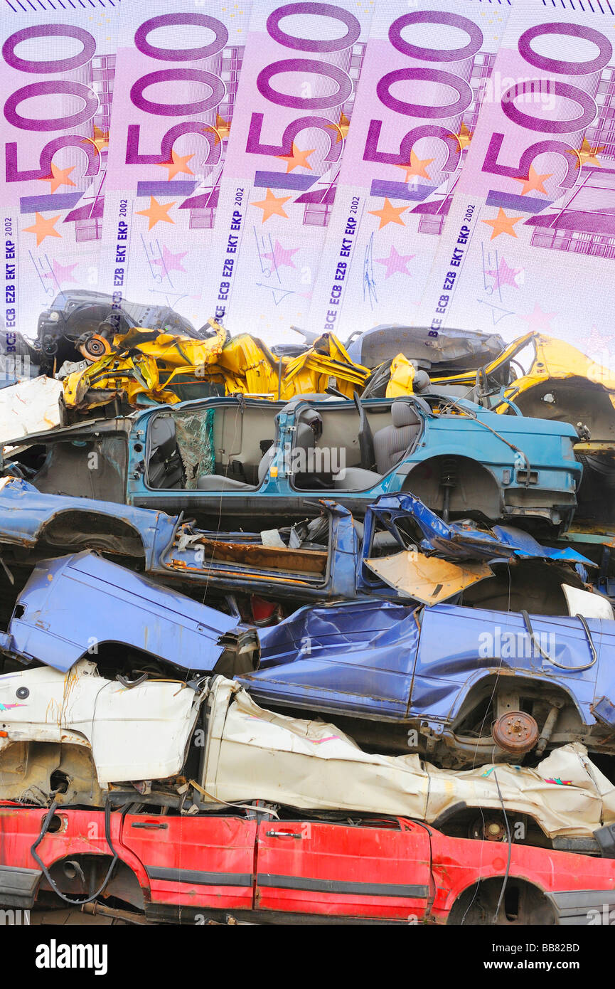 Junk cars, banconote, immagine simbolica per il premio di demolizione Foto Stock