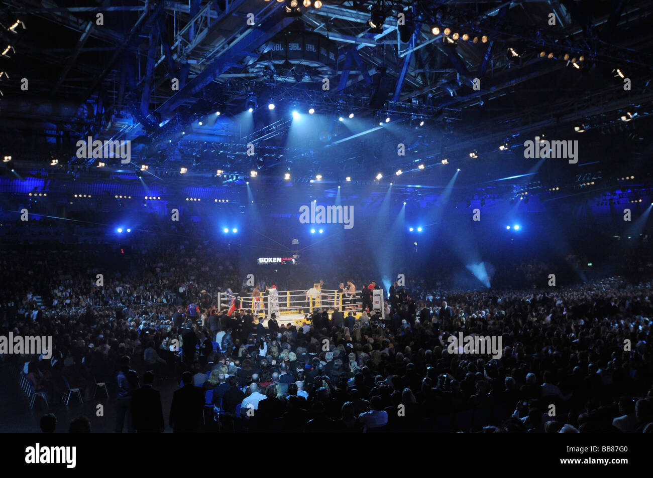 WBC Heavyweight Championship incontro di pugilato Vitali Klitschko vs. Juan Carlo Gomez, alla Hanns-Martin-Schleyer Hall, Stoccarda, Baden- Foto Stock