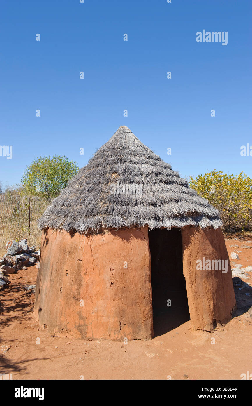 Palazzo del Popolo Ovambo in un museo a cielo aperto, Villaggio Culturale, Tsumeb, Namibia, Africa Foto Stock