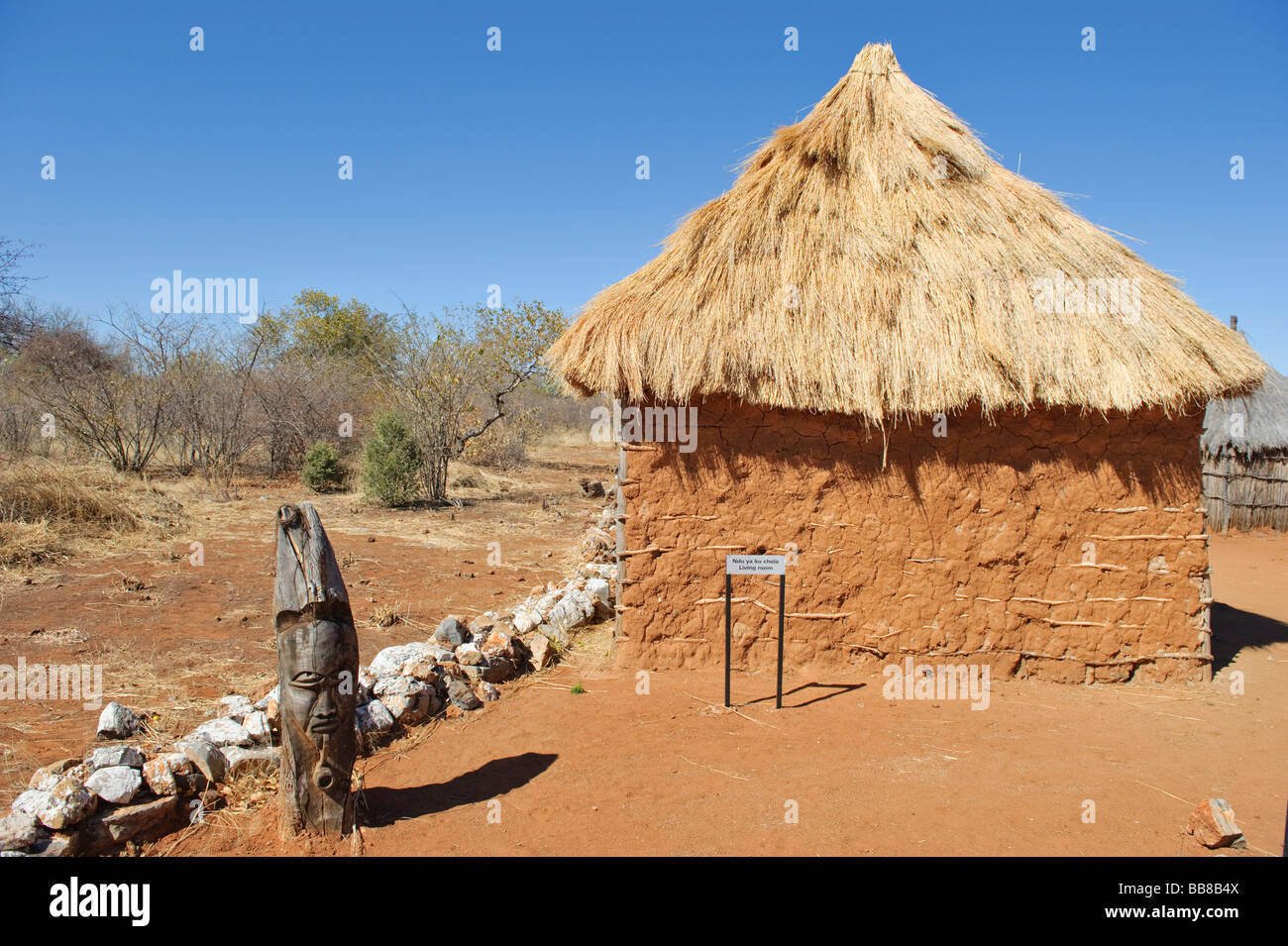 Edificio del Kavango di persone in un museo a cielo aperto, Villaggio Culturale, Tsumeb, Namibia, Africa Foto Stock