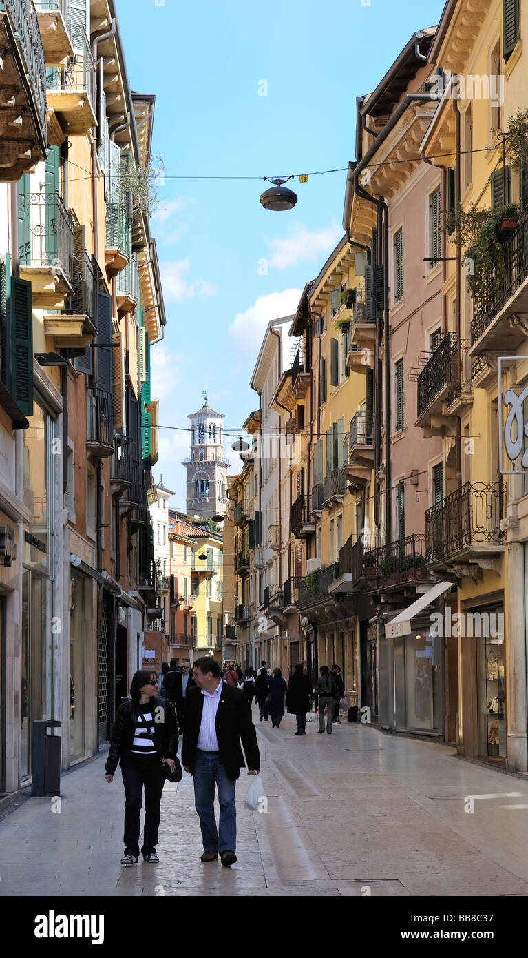Centro storico della città di Verona, Via Mazzini, Lago di Garda, Italia, Europa Foto Stock