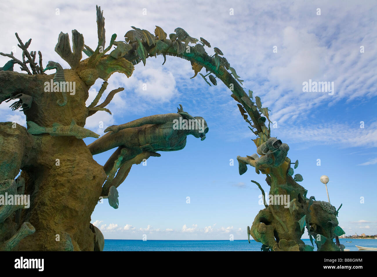 Staue dei subacquei sull'Isola di Cozumel off la costa messicana vicino a Playa Del Carmen Foto Stock