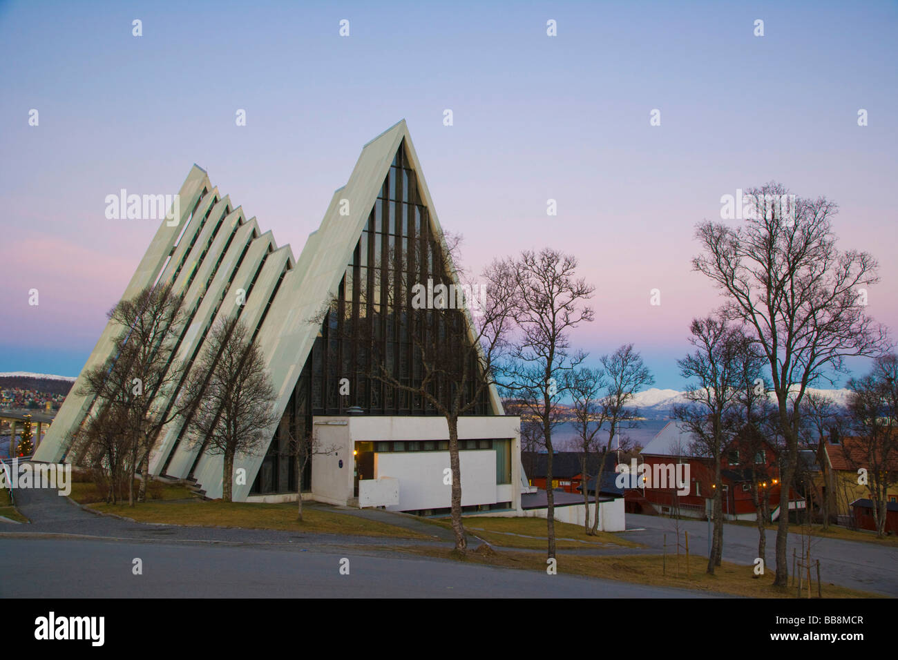 Oceano artico cattedrale, Ishavskatedralen, notte polare, inverno, Tromso, Troms, Norvegia e Scandinavia Foto Stock