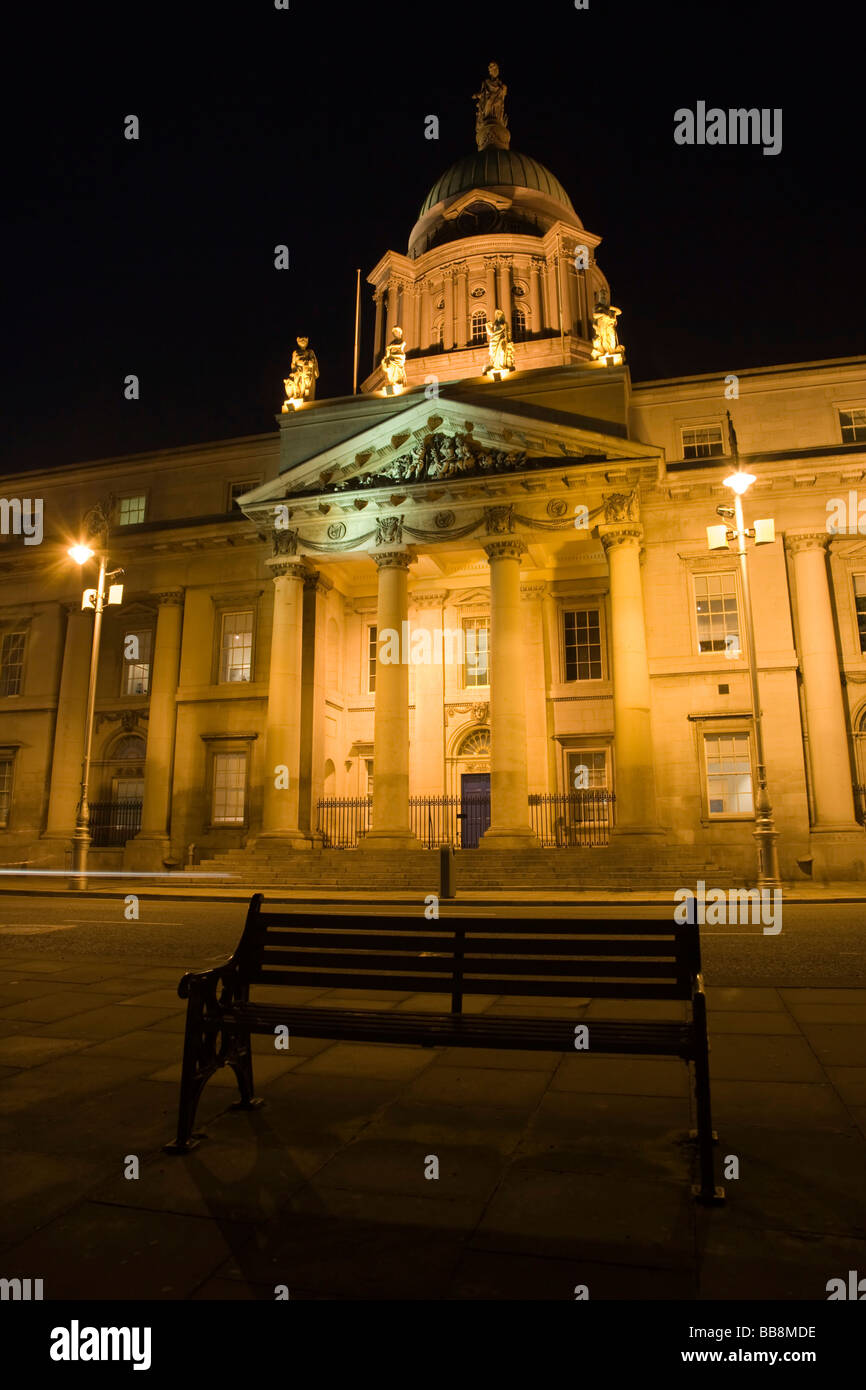 Il Custom House di notte, Dublino, Irlanda Foto Stock