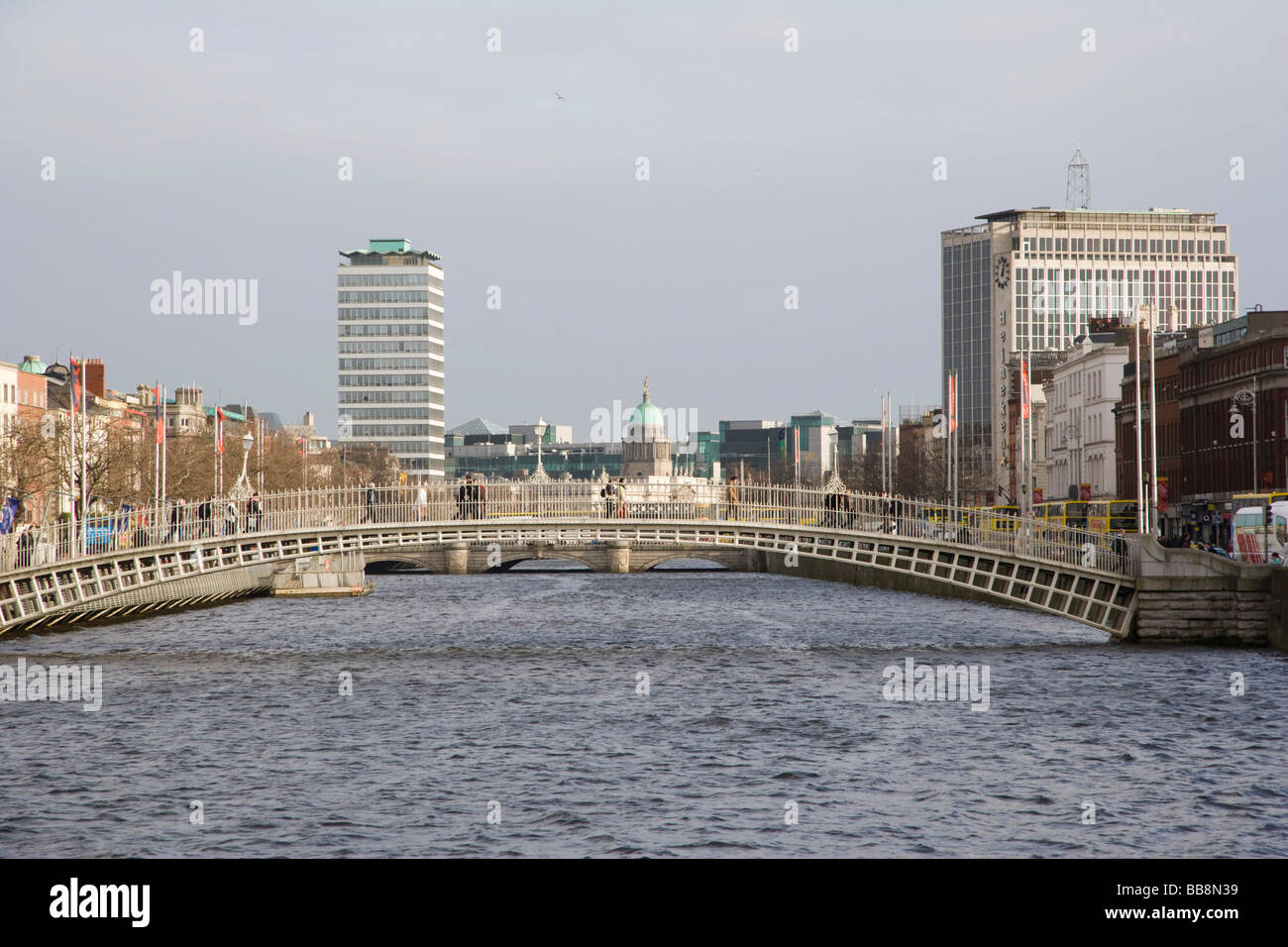 Penny Ha'penny Bridge, Wellington Bridge, Liffey Bridge, Dublino, Irlanda Foto Stock