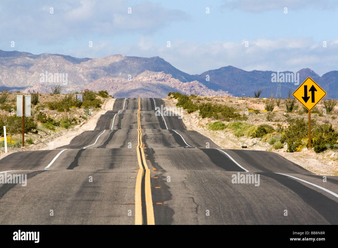 California Highway 98 vicino al confine del Messico in Imperial County California Meridionale STATI UNITI D'AMERICA Foto Stock