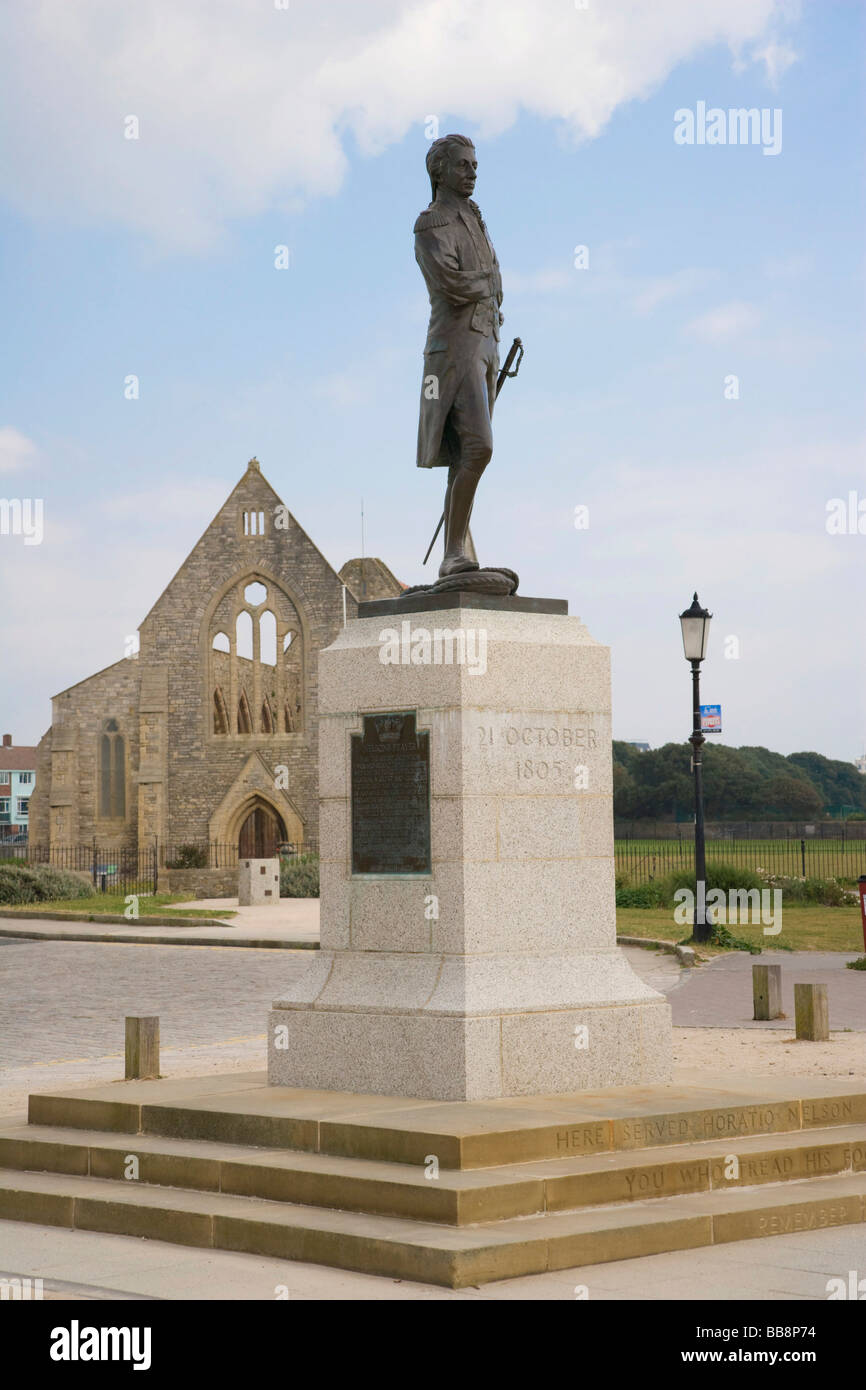 Il Nelson Memorial, Old Portsmouth, Hampshire, Inghilterra, Regno Unito Foto Stock