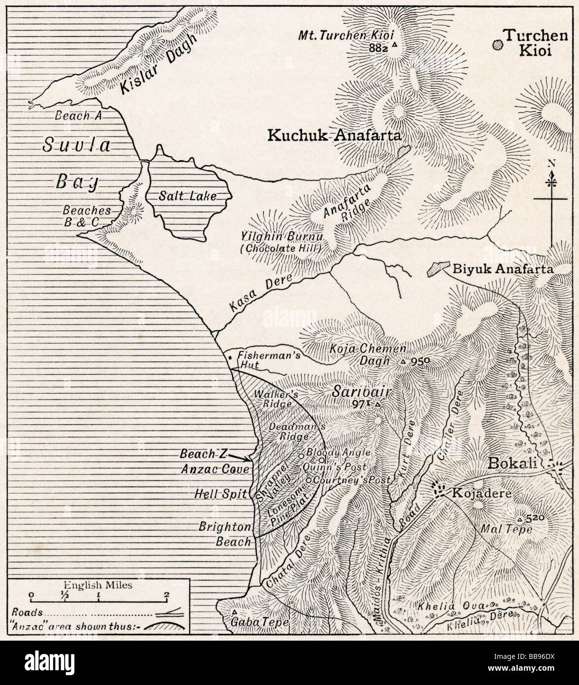 Mappa che mostra approssimativamente il punto di appoggio semicircolare degli australiani e dei neozelandesi sopra Anzac Cove, luglio 1915. Foto Stock
