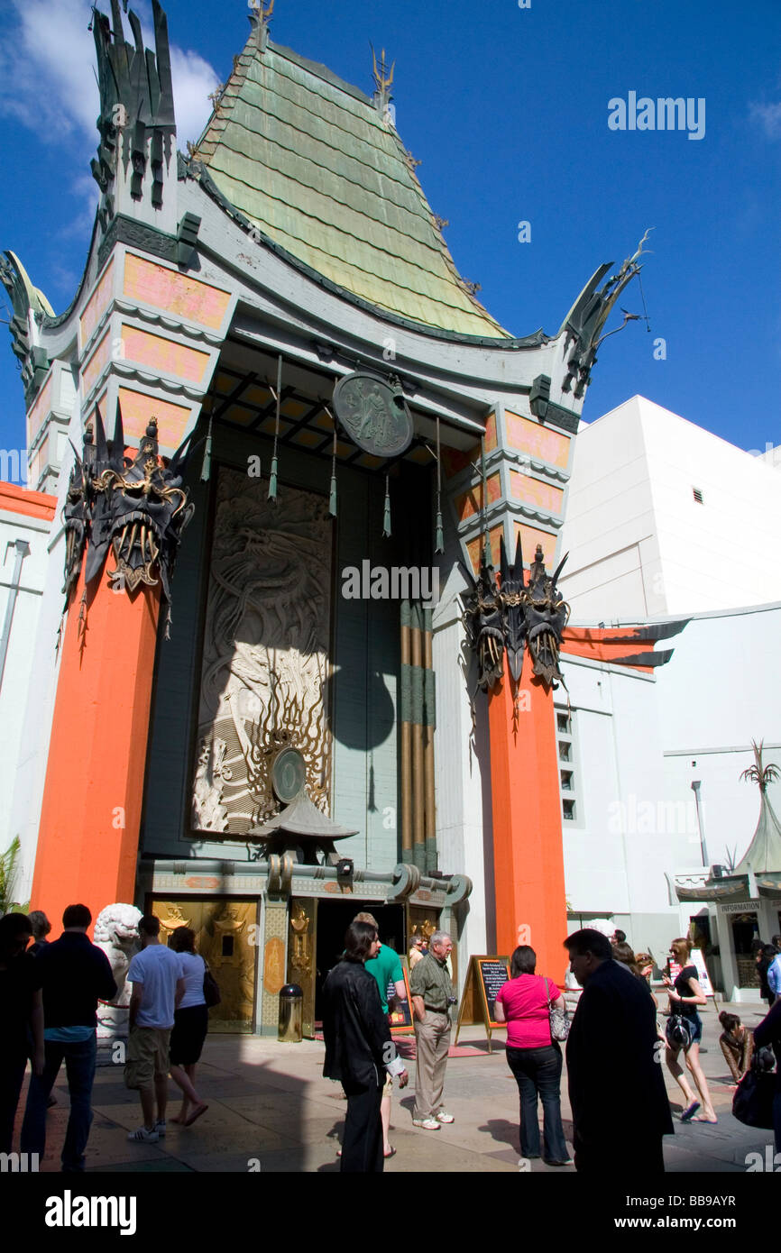 Grauman s Chinese Theatre situato sulla Hollywood Boulevard in Hollywood Los Angeles California USA Foto Stock